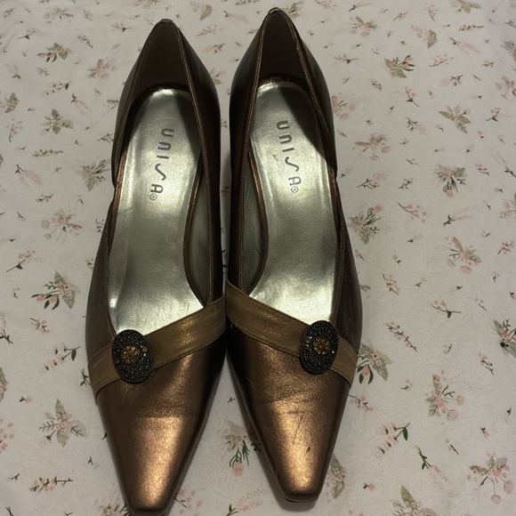 Unisa Bronze and Brown Heels - Picture 3 of 3